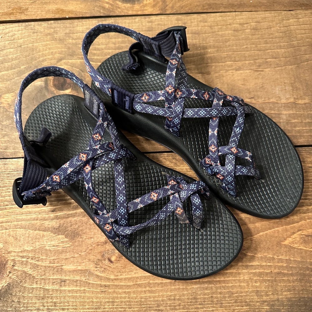 womens zx2 Chaco sandals size 8